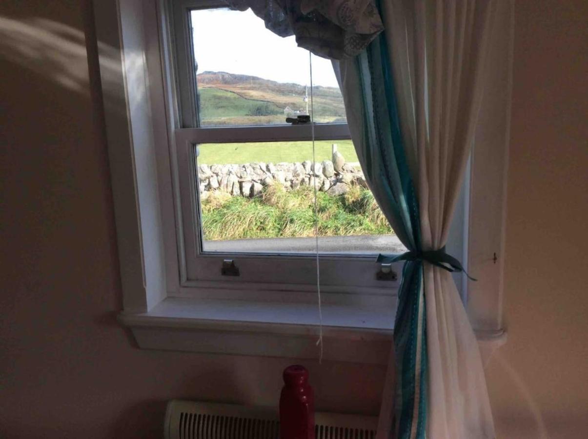 Quaint And Quirky Former Crofters Cottage In Port Ellen Eksteriør billede